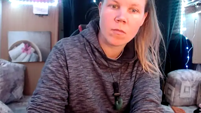 Snapshot of CallMeMaria chatting on March 14, 2:30 pm CallMeMaria online show from March 14, 2:30 pm