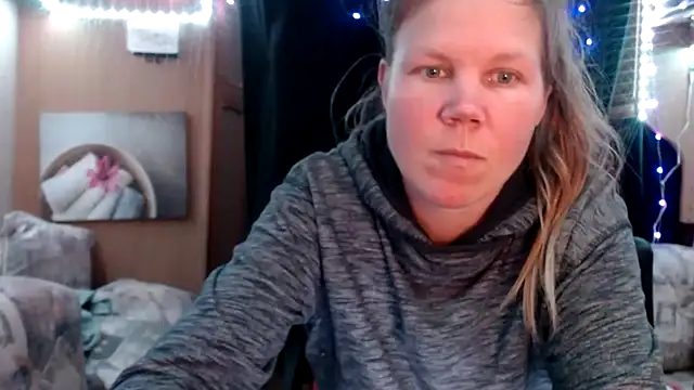 Snapshot of CallMeMaria chatting on March 15, 8:32 pm CallMeMaria online show from March 15, 8:32 pm