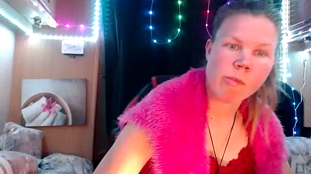 Snapshot of CallMeMaria chatting on March 16, 5:17 pm CallMeMaria online show from March 16, 5:17 pm