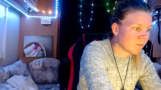 Snapshot of CallMeMaria chatting on March 20, 5:04 pm CallMeMaria online show from March 20, 5:04 pm