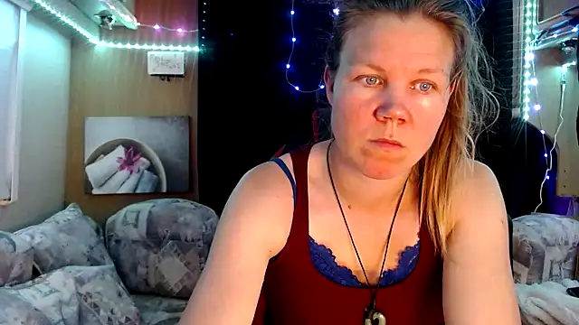 Snapshot of CallMeMaria chatting on March 21, 11:44 am CallMeMaria online show from March 21, 11:44 am