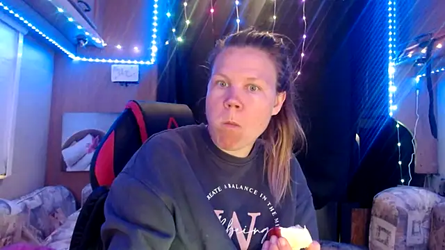 Snapshot of CallMeMaria chatting on March 22, 3:31 pm CallMeMaria online show from March 22, 3:31 pm