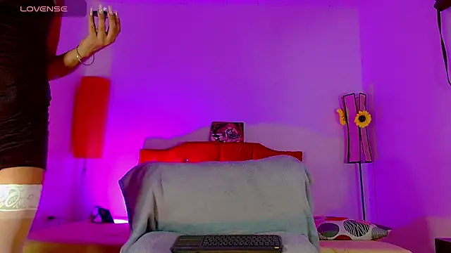 alexsandra kiss online show from April 17, 11:35 am