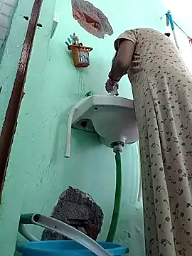 Hotty-Nidhi online show from March 2, 3:09 am