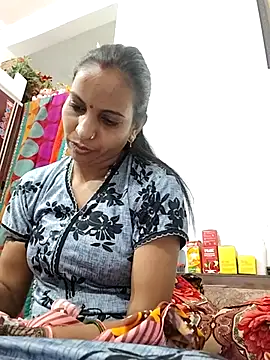Hotty-Nidhi online show from March 22, 3:37 pm
