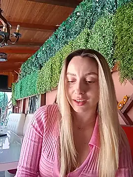 AlexisWhit online show from May 16, 10:36 am