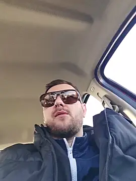 hugedickedd online show from February 14, 2:03 pm