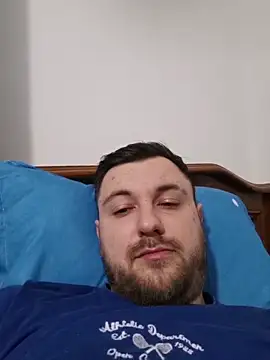 hugedickedd online show from February 15, 4:31 am