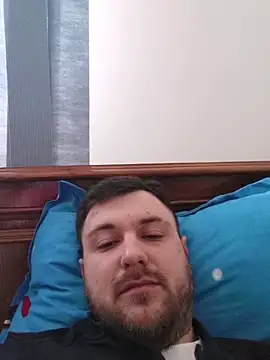 hugedickedd online show from February 19, 8:21 am