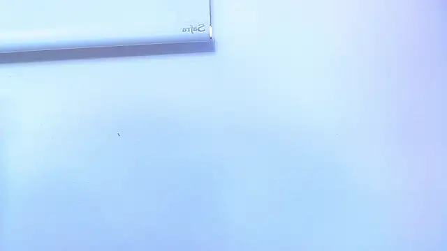 lili roussi online show from February 13, 7:54 pm