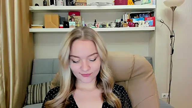 Snapshot of Kara_Smith_ chatting on December 1, 9:26 pm Kara Smith  online show from December 1, 9:26 pm