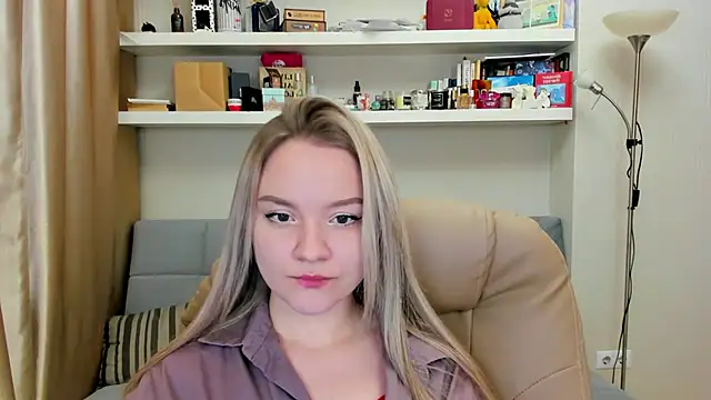 Snapshot of Kara_Smith_ chatting on December 2, 10:23 pm Kara Smith  online show from December 2, 10:23 pm