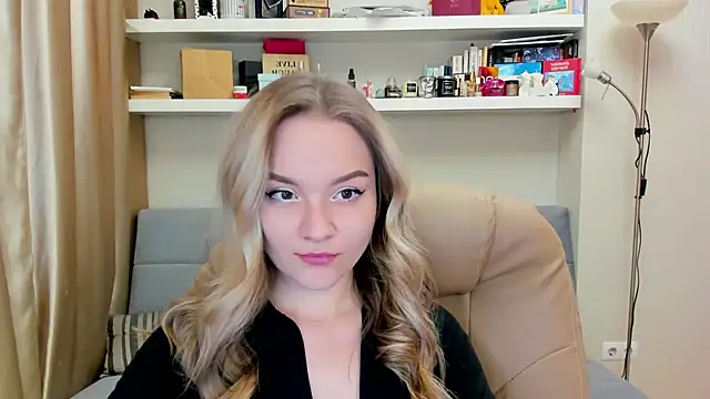 Snapshot of Kara_Smith_ chatting on December 30, 12:00 am Kara Smith  online show from December 30, 12:00 am