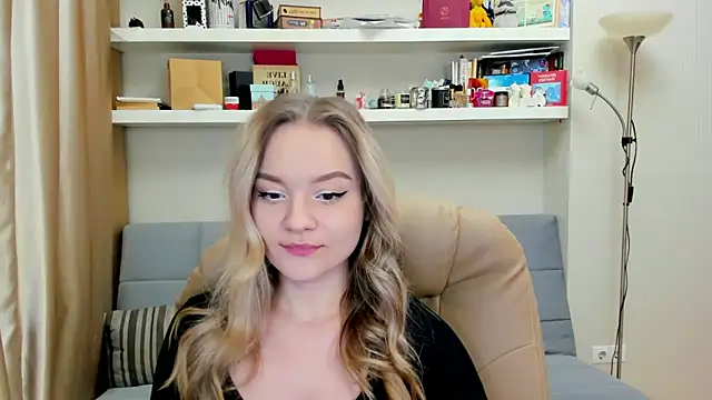 Snapshot of Kara_Smith_ chatting on January 22, 10:26 pm Kara Smith  online show from January 22, 10:26 pm