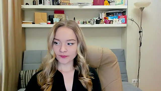 Snapshot of Kara_Smith_ chatting on January 24, 10:19 pm Kara Smith  online show from January 24, 10:19 pm