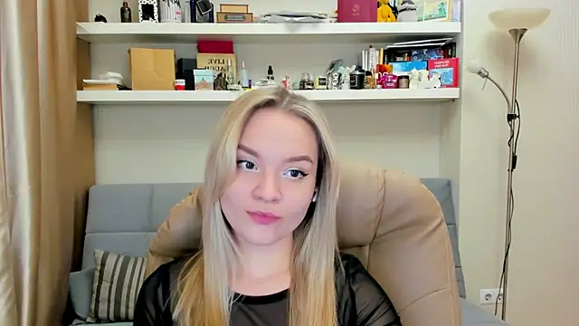 Snapshot of Kara_Smith_ chatting on February 22, 12:27 am Kara Smith  online show from February 22, 12:27 am