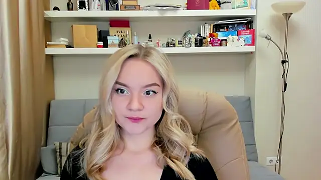Snapshot of Kara_Smith_ chatting on February 22, 11:03 pm Kara Smith  online show from February 22, 11:03 pm