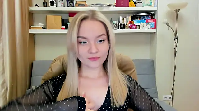 Snapshot of Kara_Smith_ chatting on February 28, 11:56 pm Kara Smith  online show from February 28, 11:56 pm