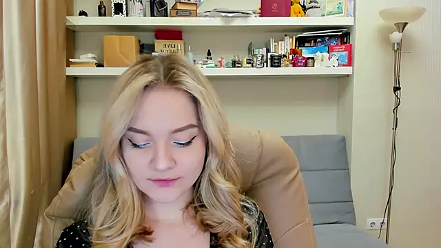 Snapshot of Kara_Smith_ chatting on March 14, 11:43 pm Kara Smith  online show from March 14, 11:43 pm