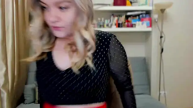 Kara Smith  online show from November 16, 9:53 pm