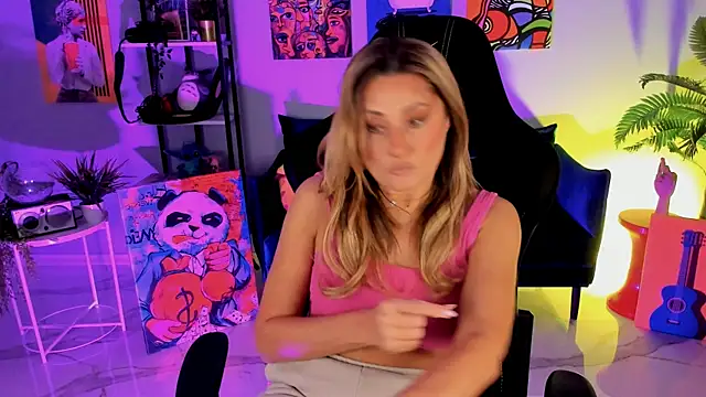 SarahAlluring online show from November 16, 1:06 pm