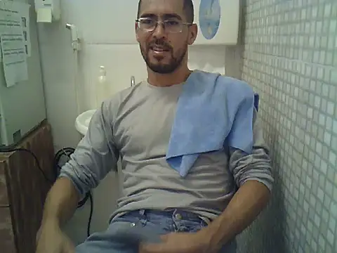 Snapshot of pdasgyn chatting on September 17, 12:29 pm pdasgyn online show from September 17, 12:29 pm