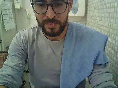 Snapshot of pdasgyn chatting on October 13, 1:33 pm pdasgyn online show from October 13, 1:33 pm