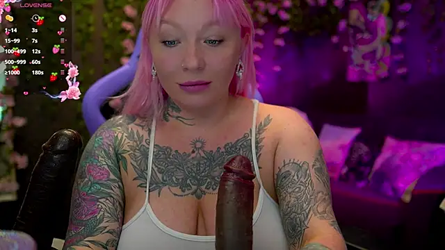 Snapshot of BlackedBarbie chatting on September 23, 3:48 pm BlackedBarbie online show from September 23, 3:48 pm