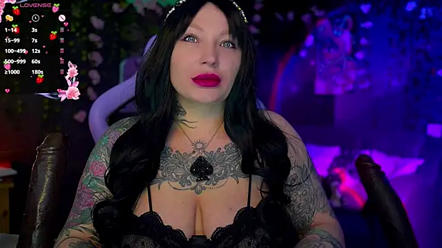 Snapshot of BlackedBarbie chatting on October 31, 6:53 pm BlackedBarbie online show from October 31, 6:53 pm