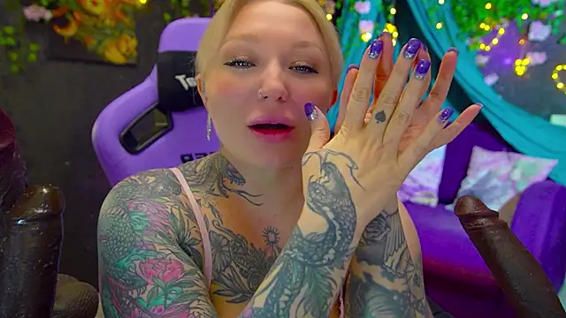 BlackedBarbie online show from May 29, 7:01 pm