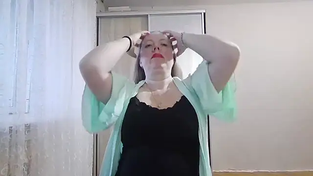 Snapshot of Irina3718 chatting on March 14, 3:58 pm Irina3718 online show from March 14, 3:58 pm
