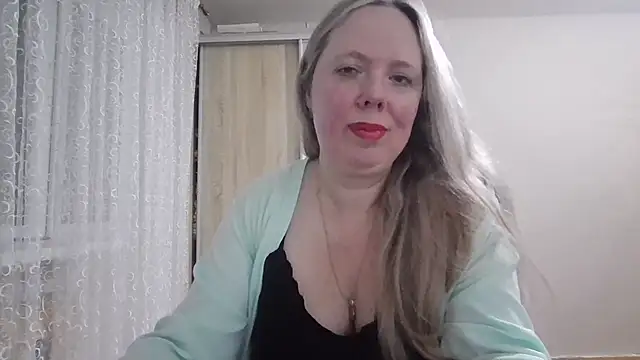 Snapshot of Irina3718 chatting on March 16, 4:45 pm Irina3718 online show from March 16, 4:45 pm