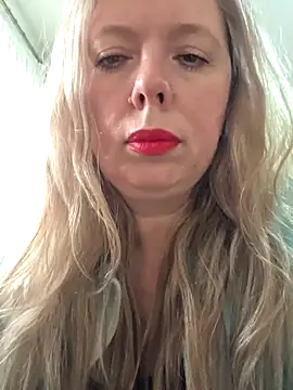 Irina3718 online show from April 3, 2:37 pm