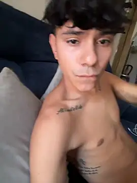 AndresM001 online show from June 19, 4:00 pm