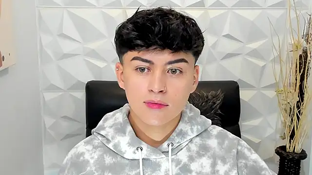 Snapshot of Sam_Daves chatting on January 17, 12:43 pm Sam Daves online show from January 17, 12:43 pm