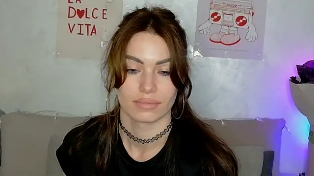 Snapshot of SweetDarling7 chatting on March 27, 1:22 pm SweetDarling7 online show from March 27, 1:22 pm
