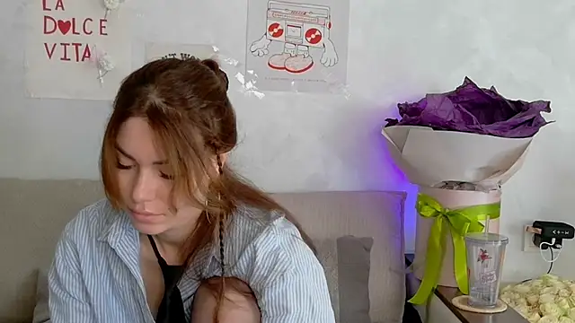 Snapshot of SweetDarling7 chatting on April 17, 7:00 am SweetDarling7 online show from April 17, 7:00 am