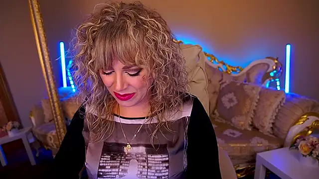 CandyLadyyy online show from September 25, 8:23 pm