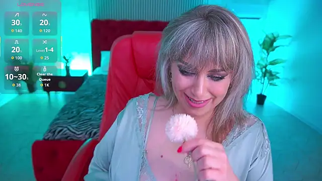CandyLadyyy online show from June 25, 9:08 pm