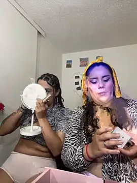 nicky andcamil online show from December 2, 9:32 pm