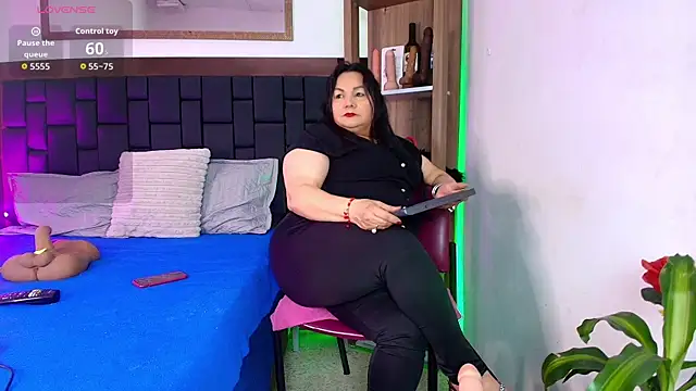 EllenaBoobs  online show from May 23, 7:51 pm