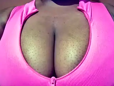Snapshot of sexyamanda_ chatting on February 19, 6:42 am sexyamanda online show from February 19, 6:42 am