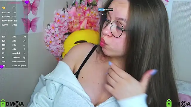 Lilysweet13 online show from October 6, 11:29 am