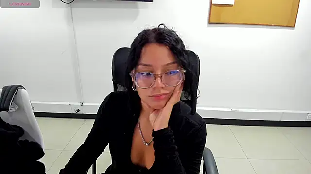 jenn cg online show from March 28, 12:43 am