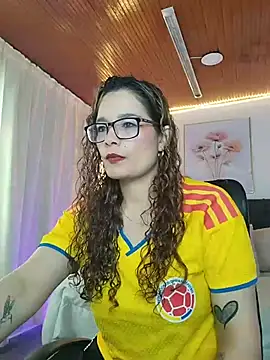 Rose Thompson1 online show from July 7, 1:26 pm