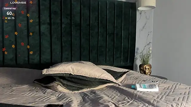 Snapshot of labrinthteasing chatting on September 15, 2:39 pm labrinthteasing online show from September 15, 2:39 pm