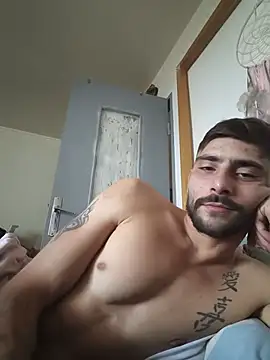 Snapshot of Hugo34bg chatting on June 12, 6:23 am Hugo34bg online show from June 12, 6:23 am
