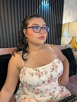 Alexa Madisson online show from May 7, 6:35 pm