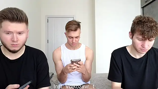 Snapshot of boys_sobolisha chatting on April 20, 8:17 am boys sobolisha online show from April 20, 8:17 am