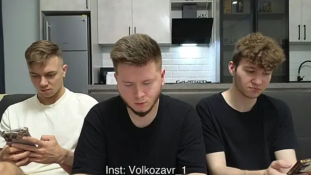 Snapshot of boys_sobolisha chatting on April 22, 8:32 pm boys sobolisha online show from April 22, 8:32 pm
